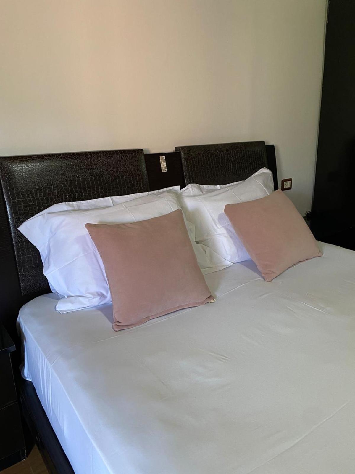 Bertis Guest House Gjirokaster Exterior photo